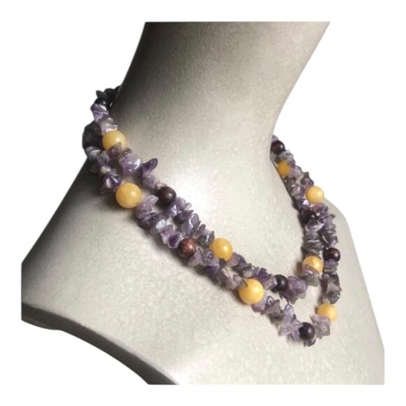 Retro Summer Vibe Beaded Irregular Shaped Purple and Yellow Beads Necklace - Picture 5 of 9